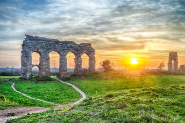 gün batımında, Roma su kemerlerinin Park