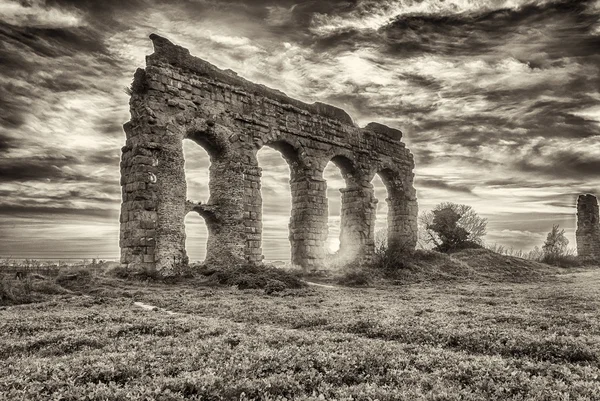 Parque de los Acueductos al atardecer, Roma —  Fotos de Stock