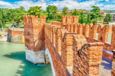 Scaliger Köprüsü (Castelvecchio'yu Köprüsü), verona, İtalya
