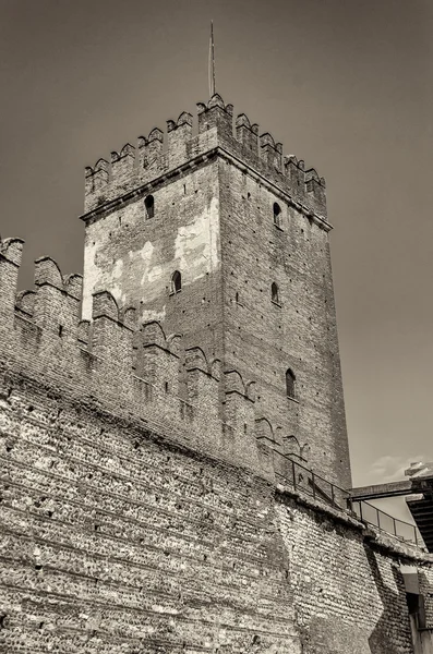 Középkori régi kastély castelvecchio-Verona, Olaszország — Stock Fotó