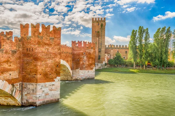 Scaliger híd (castelvecchio híd)-Verona, Olaszország — Stock Fotó