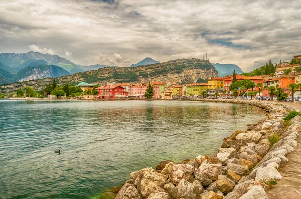 Vila de Torbole, Lago de Garda, Itália — Fotografia de Stock