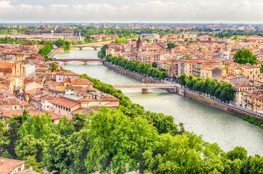 verona ve adige Nehri, İtalya üzerinden panoramik görünüm