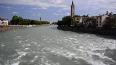 Timelapse üzerinden adige Nehri, verona, İtalya