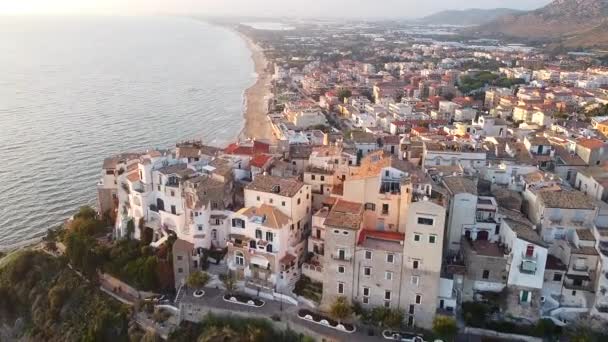 Scenic Légi Felvétel Sperlonga Egy Tengerparti Város Tartomány Latina Olaszország — Stock videók