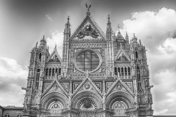 Вид Фасад Готичного Собору Сієні Тоскана Італія Побудована 1348 Році — стокове фото
