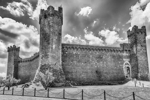 Medeltida Italiensk Fästning Ikoniska Landmärke Och Mest Besökta Sightseeing Montalcino — Stockfoto