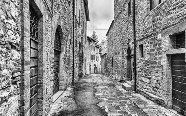 Ein Spaziergang Durch Die Malerischen Und Antiken Gassen Von Gubbio — Stockfoto