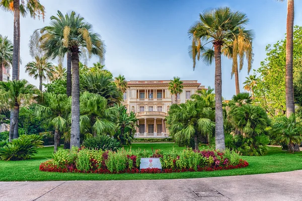 Nice Francie Srpna Fasáda Musee Masseny Krásné Zahradě Palmami Promenádě — Stock fotografie