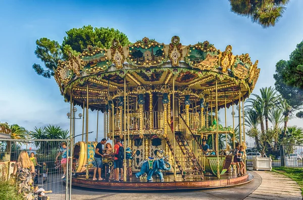 Нице Франция Августа Живописная Винтажная Carrousel Coulee Verte Внутри Зеленого — стоковое фото