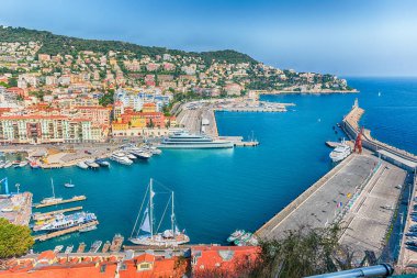 Nice Limanı 'nın manzarası, nam-ı diğer Port Lympia, Chateau Hill, Nice, Cote d' Azur, Fransa