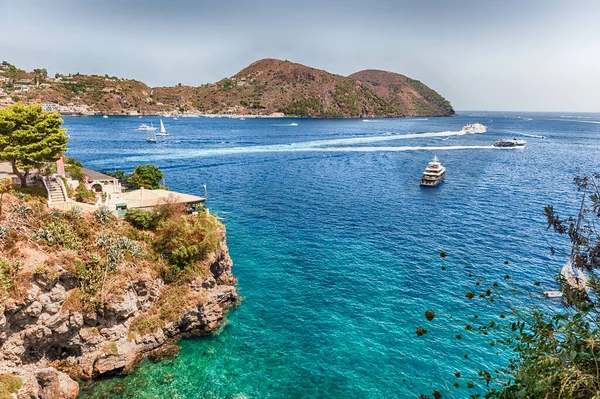 Talya Nın Güneyindeki Sicilya Nın Kuzey Kıyısı Açıklarındaki Tyrhenian Denizi — Stok fotoğraf