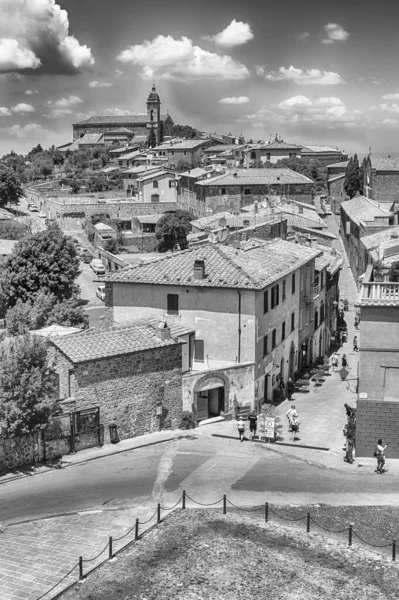 Montalcino Olaszország Június Szcenírozott Légi Felvétel Montalcino Városára Siena Tartomány — Stock Fotó