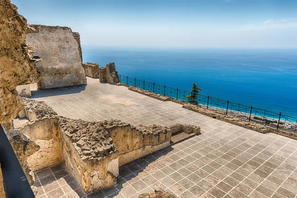 Ruins Old Castle Fiumefreddo Bruzio Small Village South Italy — Stock Photo, Image