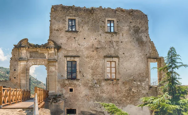 Руины Старого Замка Fiumefreddo Bruzio Небольшая Деревня Юге Италии — стоковое фото