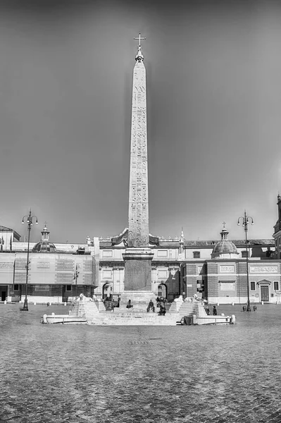 Rzym Kwiecień 2021 Obelisk Egipski Ramzesa Kultowy Punkt Orientacyjny Piazza — Zdjęcie stockowe