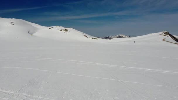 Scénická Zimní Krajina Zasněženými Horami Campocatinu Turistické Lyžařské Město Střední — Stock video