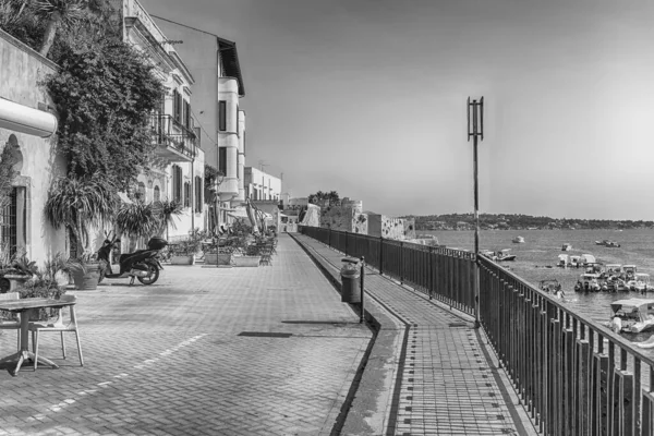 Ein Sonniger Tag Der Strandpromenade Von Ortygia Dem Historischen Viertel — Stockfoto