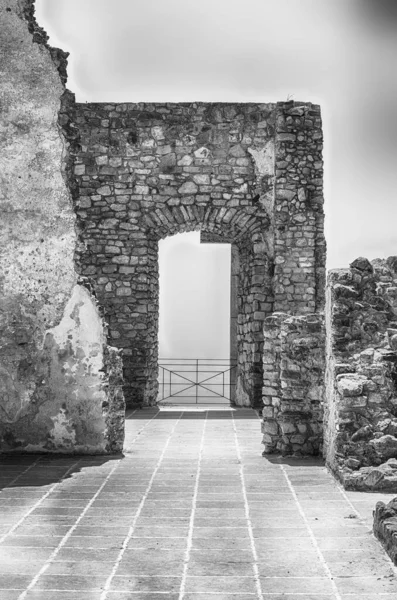 Ruinas Antiguo Castillo Fiumefreddo Bruzio Pequeño Pueblo Sur Italia —  Fotos de Stock