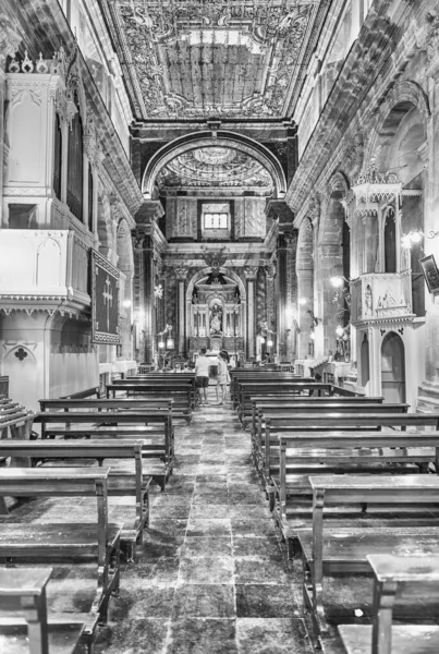 Ragusa イタリア 8月13 2021 サンジャコモ教会の内部アポストロ ラグーザ シチリア島 イタリア 教会は 市内の旧市街にある美しい公園であるHyblean — ストック写真