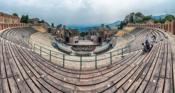 Taormina Italy August 2021 Scenic View Ancient Theatre Taormina Sicily — Stock Photo, Image