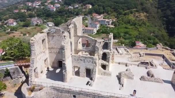 Αεροφωτογραφία Ερείπια Του Κάστρου Στο Fiumefreddo Bruzio Ένα Μικρό Γραφικό — Αρχείο Βίντεο