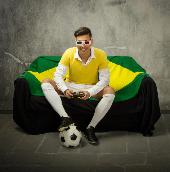 Video football gamer with 3d glasses — Stock Photo, Image