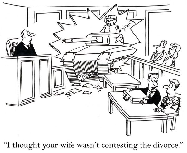 Танк входит в корт
