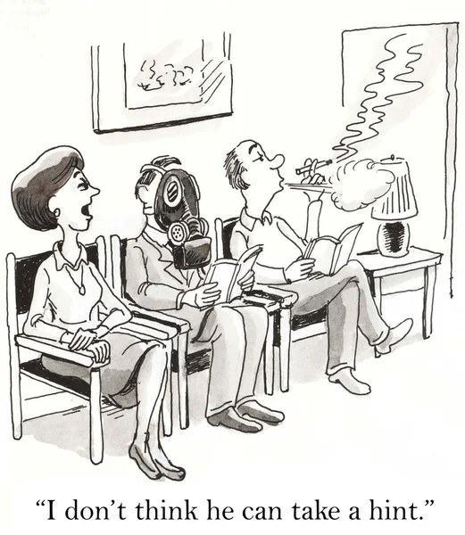Un homme s'inquiète des effets négatifs de la fumée secondaire — Photo