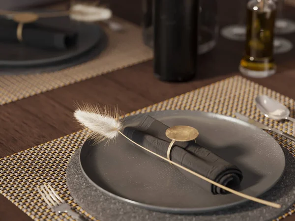 Restoranda masa ayarı.