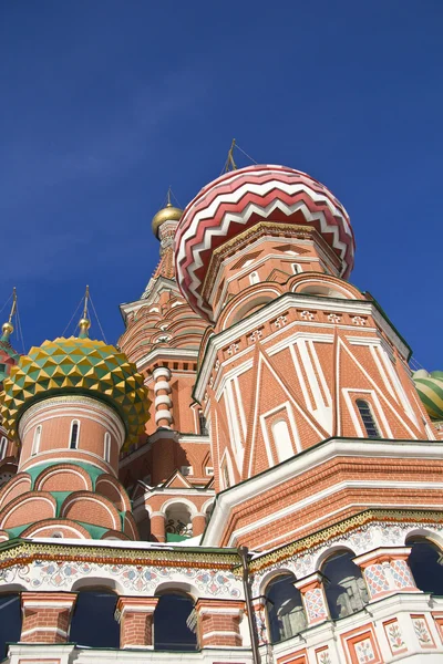 Koepels van de kathedraal saint basil — Stockfoto