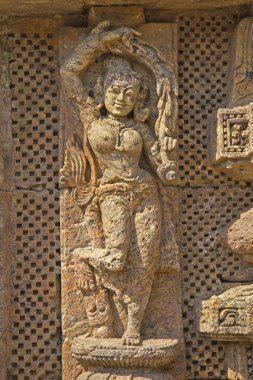 Konark bas-kabartmalar