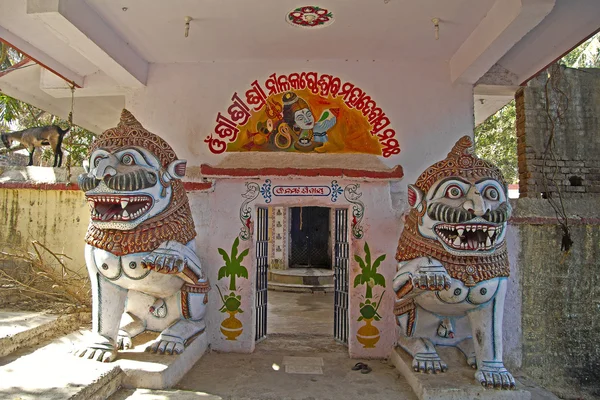 Toegang tot shiva tempel — Stockfoto