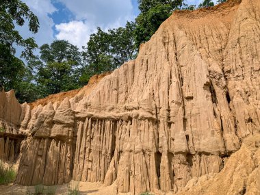 Kadim taş bilezikler ve baltalar Sao Din Na noy ya da kok sua 'nın yeri, Tayland' ın Nan eyaletinin turistik merkezi.