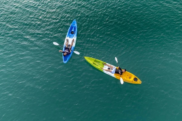 Sichang Thaiuland Listopad 2021 Niezidentyfikowane Dwóch Mężczyzn Morzu Kayaker Aerial — Zdjęcie stockowe