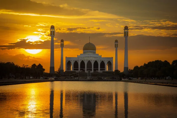 Landscape Beautiful Sunset Sky Central Mosque Songkhla Province Southern Thailand — Fotografia de Stock