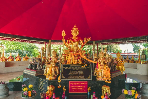 Hat Yai Municipal Park Hatyai Thailand Devotees Worshipping Buddha — Stock fotografie