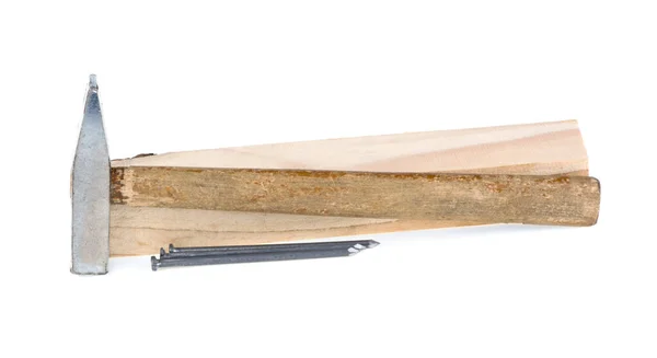 Hammernägel Und Holzbrett Isoliert Auf Weißem Hintergrund — Stockfoto