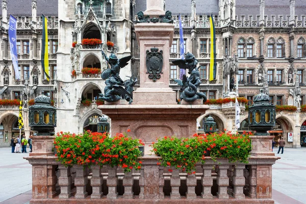 München Duitsland Juli 2011 Cijfers Van Engelen Die Draken Doden — Stockfoto