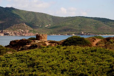 Porto Ferro 'nun üç kulesi, Bantine e Sale, Negra, Bianca