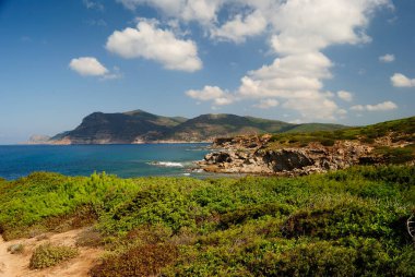 Porto Ferro 'dan Cala Del Turco' ya sahil manzarası