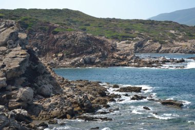 Porto Ferro 'dan Cala Del Turco' ya sahil manzarası