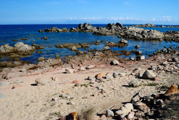 Punta Li Francesi plajı manzarası