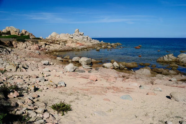 Punta Li Francesi plajı manzarası