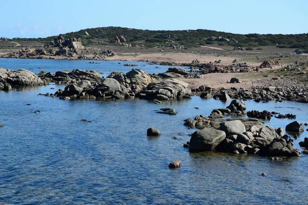 Punta Li Francesi plajı manzarası