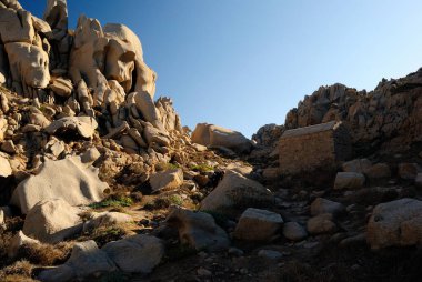 Capo Testa sahili manzarası