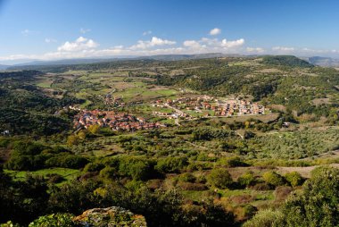 Monte Pelao 'dan Bessude kasabası manzarası
