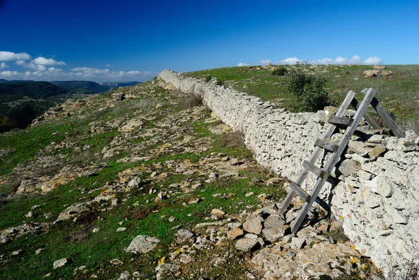 Monte Pelao 'da taş çit