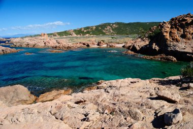 Cala Sarraina sahili manzarası