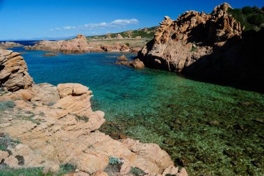 Cala Sarraina sahili manzarası